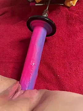 Snapshot of luisa1 chatting on February 22, 2026, 7:48 pm luisa1 online show from February 22, 2026, 7:48 pm