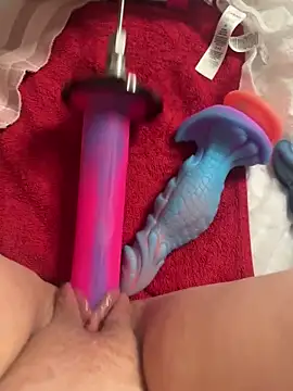 Snapshot of luisa1 chatting on November 28, 2025, 8:09 pm luisa1 online show from November 28, 2025, 8:09 pm