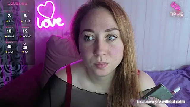 KellyCrystall online show from September 21, 2025, 6:29 am