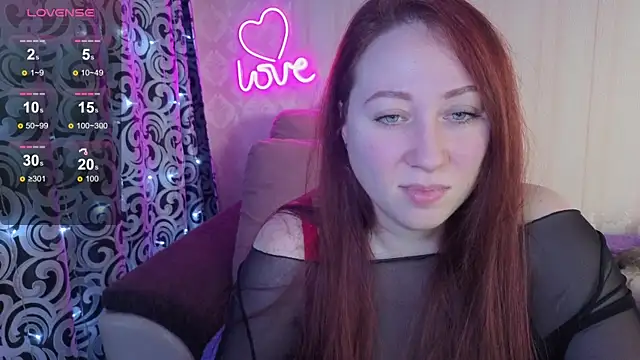 KellyCrystall online show from December 21, 2025, 7:21 am