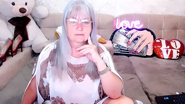 SiberiabBerry online show from August 6, 2026, 2:50 am