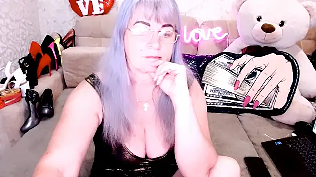 SiberiabBerry online show from May 7, 2026, 1:43 am