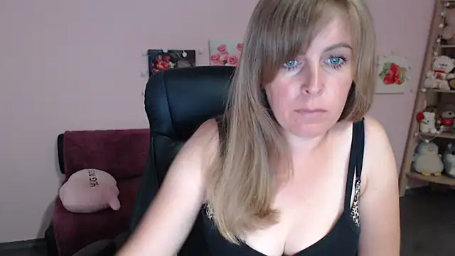 Hot Milady online show from June 15, 2026, 7:41 am