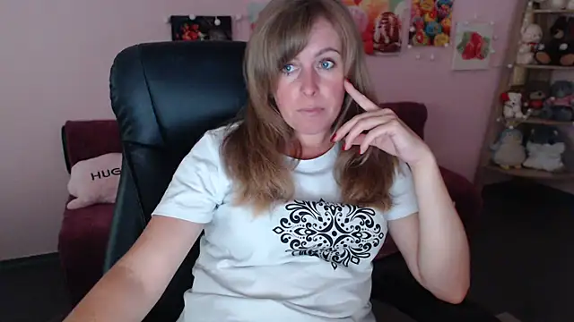 Hot Milady online show from June 23, 2026, 7:17 am