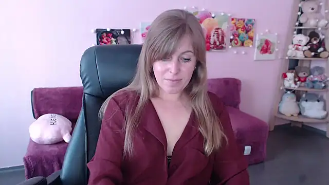 Hot Milady online show from May 5, 2026, 7:22 am