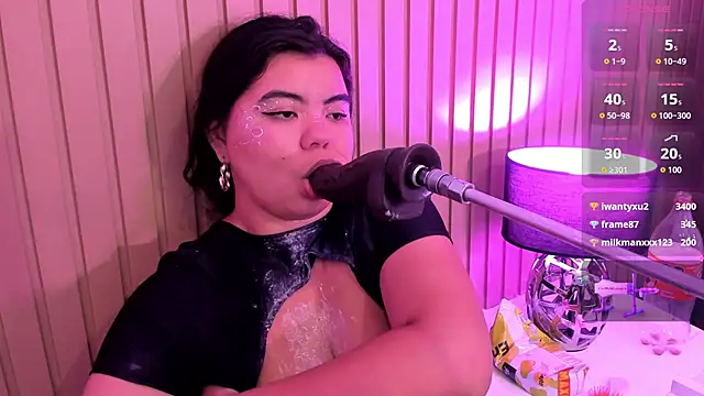 klhoe boobs online show from February 27, 2026, 8:47 am