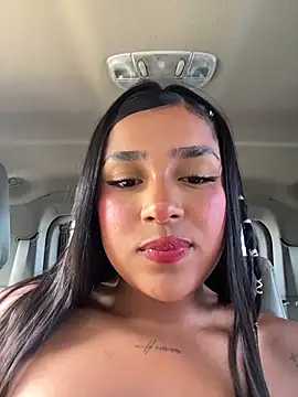 Snapshot of Mariangel_11 chatting on August 4, 2026, 2:43 pm Mariangel 11 online show from August 4, 2026, 2:43 pm