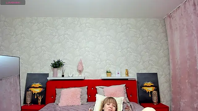 KattyPeachX online show from November 9, 2025, 1:31 am