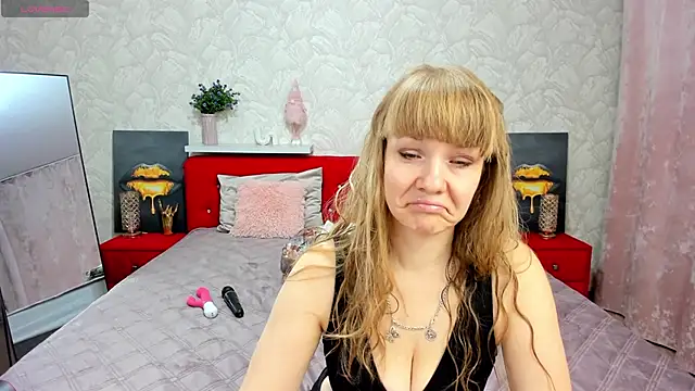 KattyPeachX online show from October 9, 2025, 1:17 am