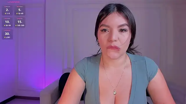 ValeriaRoldanX online show from July 11, 2026, 11:43 am