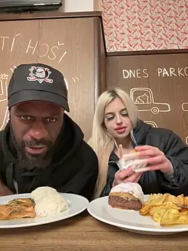 Snapshot of MacTroy chatting on February 2, 2026, 8:52 pm MacTroy online show from February 2, 2026, 8:52 pm