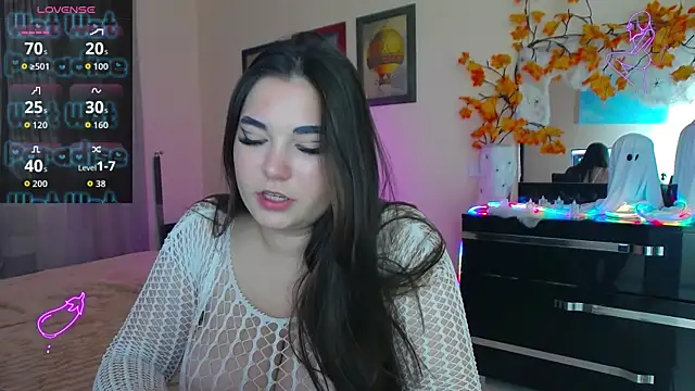 Lillianhot68 online show from November 5, 2025, 9:45 am