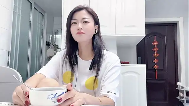 Snapshot of QianF-666 chatting on September 10, 2025, 12:31 am QianF-666 online show from September 10, 2025, 12:31 am