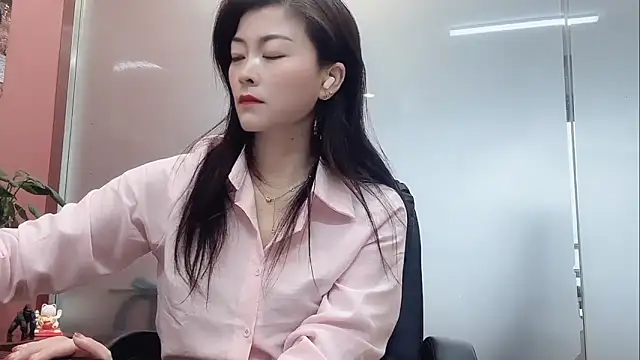 Snapshot of QianF-666 chatting on March 17, 2026, 3:20 am QianF-666 online show from March 17, 2026, 3:20 am