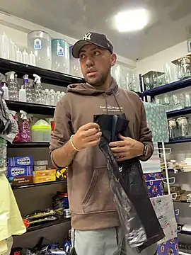 JuanZapata33 online show from February 14, 2026, 9:26 pm