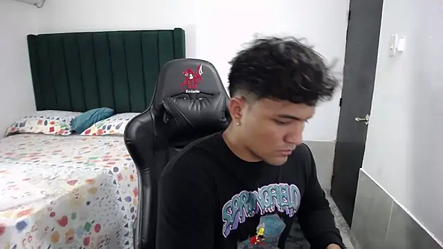 man dur07 online show from September 8, 2025, 9:58 pm