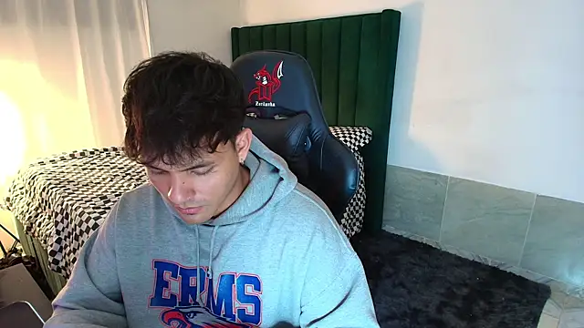 man dur07 online show from January 7, 2026, 4:50 am