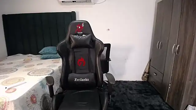 man dur07 online show from February 18, 2025, 8:14 pm