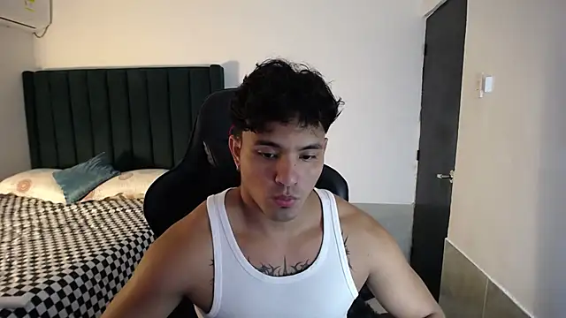 man dur07 online show from October 20, 2025, 9:04 pm