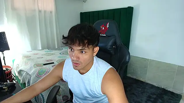 man dur07 online show from March 18, 2026, 9:48 pm