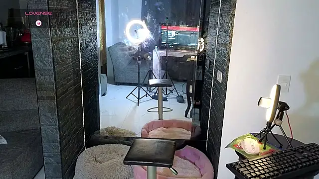 zackary 0 online show from October 17, 2025, 1:09 am