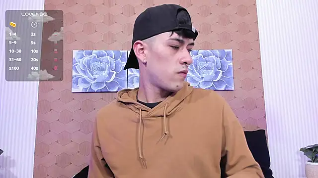 Snapshot of Ryan_Clark_ chatting on December 1, 2024, 8:25 pm Ryan Clark online show from December 1, 2024, 8:25 pm