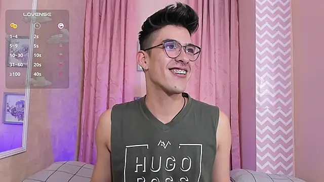 Snapshot of Ryan_Clark_ chatting on December 10, 2024, 4:38 pm Ryan Clark online show from December 10, 2024, 4:38 pm