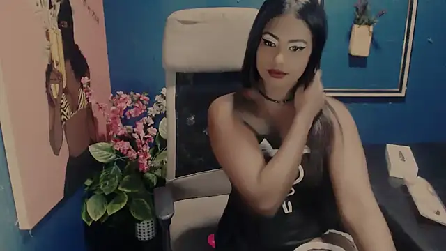 Littleindianmilf online show from October 7, 2025, 9:10 am