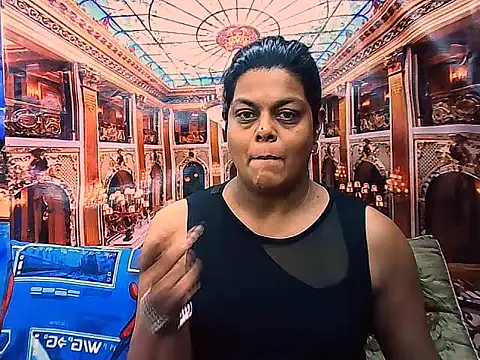 indianCherryPie online show from November 8, 2025, 5:33 am