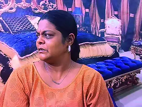 indianCherryPie online show from February 25, 2026, 5:18 am