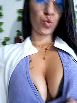 Snapshot of VALERY-03_ chatting on March 10, 2026, 12:09 pm VALERY-03 online show from March 10, 2026, 12:09 pm