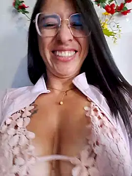 Snapshot of VALERY-03_ chatting on March 21, 2026, 12:09 pm VALERY-03 online show from March 21, 2026, 12:09 pm