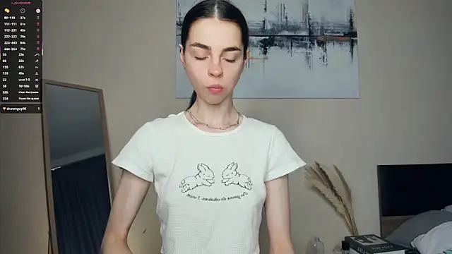 MaryJacksoon online show from June 15, 2026, 7:52 am