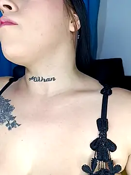 BigTits Kitty online show from April 30, 2026, 10:03 pm