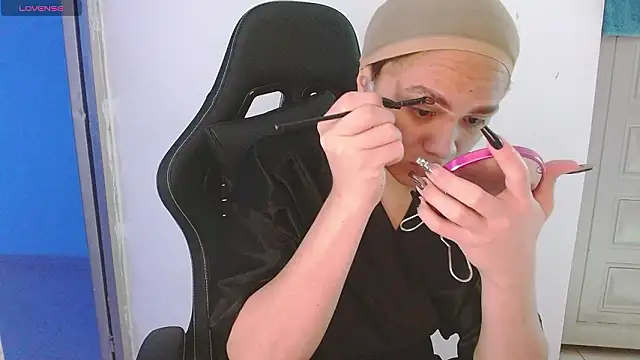 giuliana andrade online show from February 17, 2026, 12:30 am