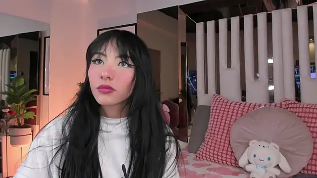 Kitty Eliffe online show from October 25, 2025, 10:43 pm