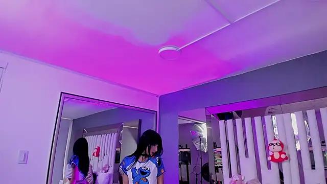 Kitty Eliffe online show from March 21, 2025, 7:24 pm