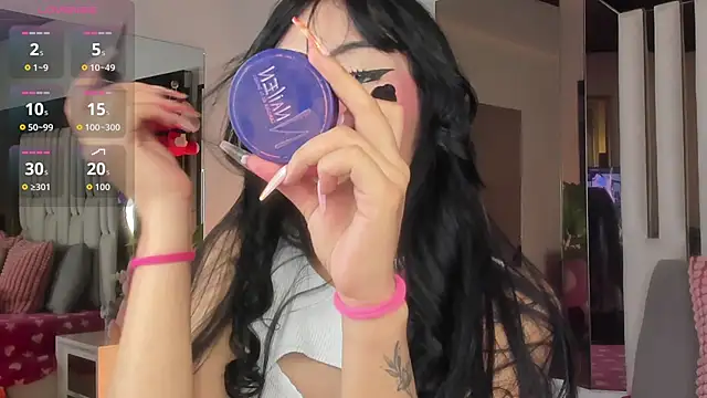 Kitty Eliffe online show from October 18, 2025, 10:45 pm