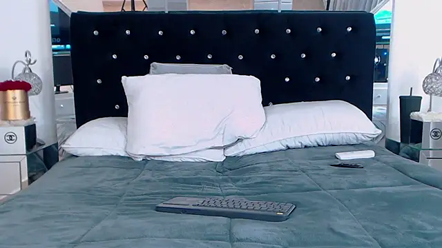 ZikaruRichie online show from February 25, 2025, 6:14 am