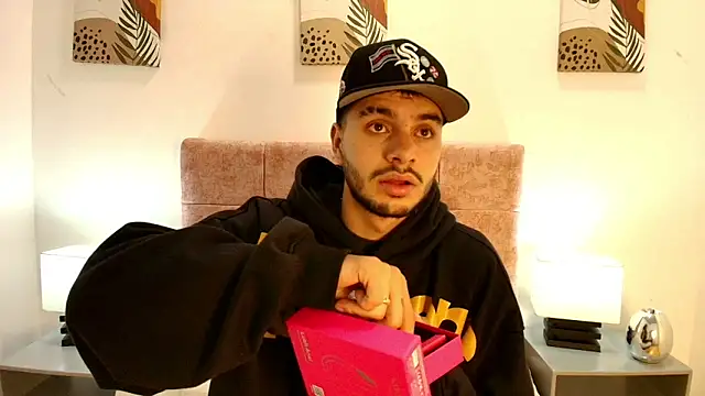 Amadeo Wild online show from March 16, 2026, 12:09 pm