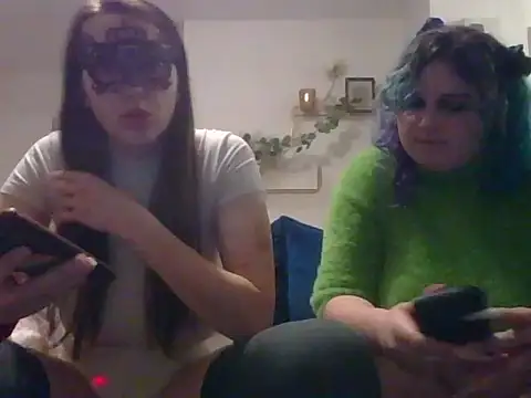 PearMaki online show from December 9, 2024, 1:07 am