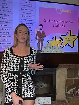 lola tentatiion online show from December 14, 2025, 8:03 pm