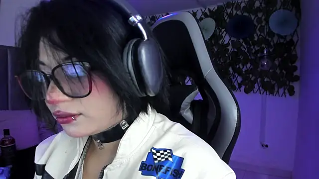 Kitty Gang online show from July 11, 2026, 1:06 am