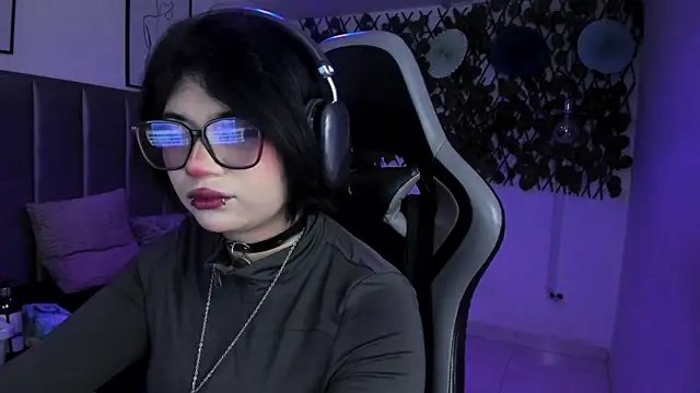 Kitty Gang online show from July 9, 2026, 12:33 am