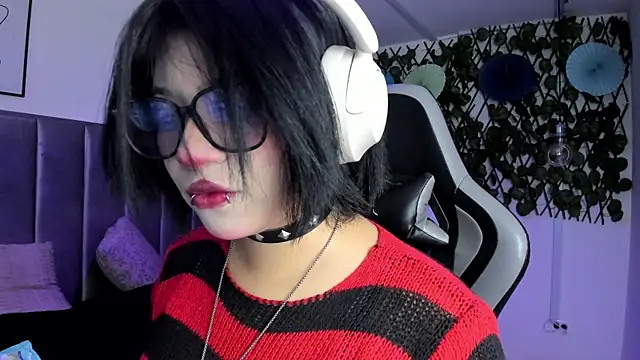 Kitty Gang online show from July 28, 2026, 12:29 am