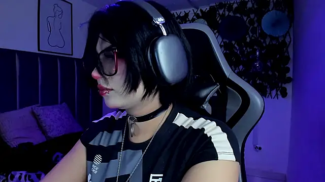 Kitty Gang online show from June 30, 2026, 2:00 am