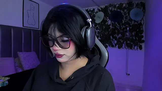 Kitty Gang online show from July 10, 2026, 12:54 am