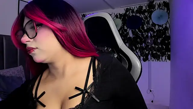 Kitty Gang online show from April 25, 2026, 1:52 am