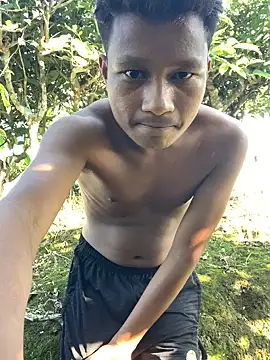 Snapshot of ShroveRising chatting on July 3, 2026, 10:44 am ShroveRising online show from July 3, 2026, 10:44 am