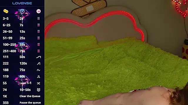 cherrysaturn online show from September 22, 2025, 5:41 pm